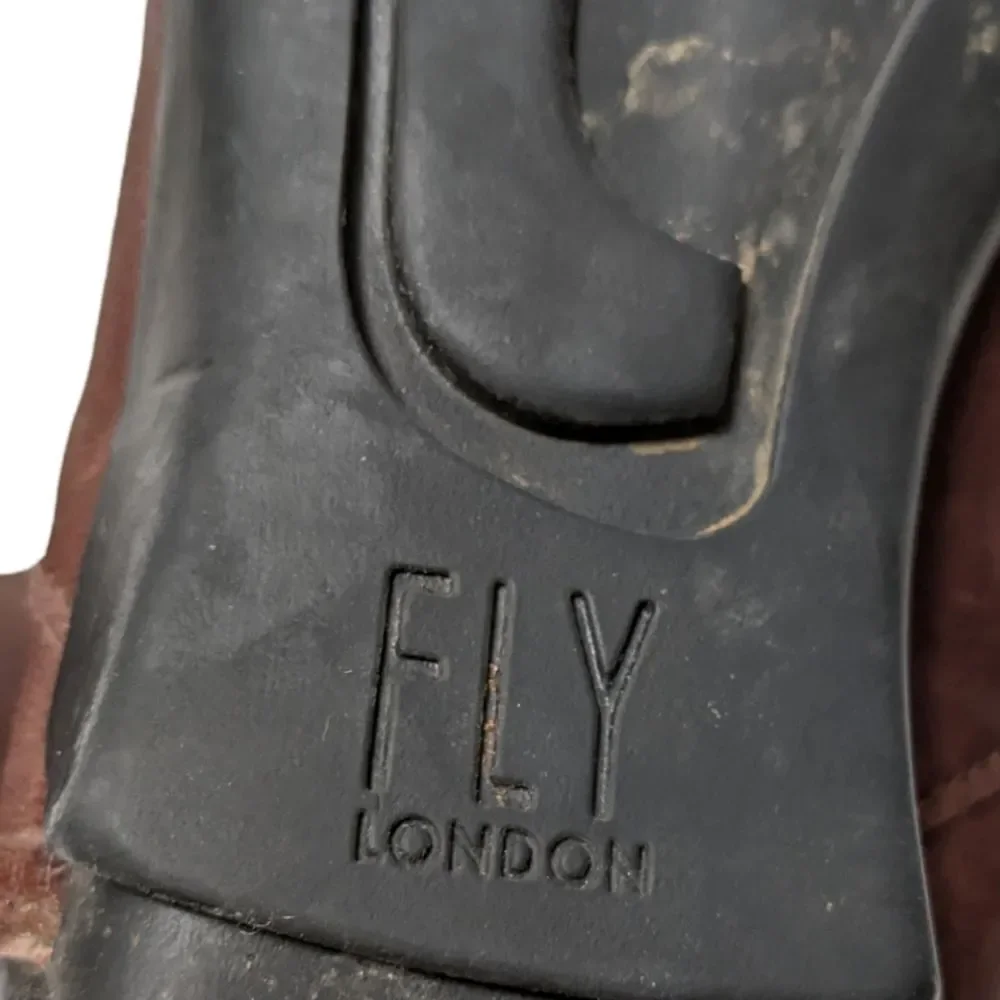 FLY LONDON Brown Leather Flat Booties 42